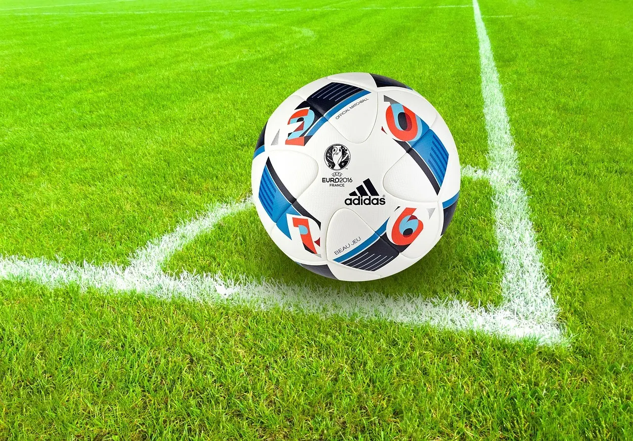 Røde kort, sene scoringer og en udesejr på seks: 3. Lig – Gruppe 1, runde 7 i fokus