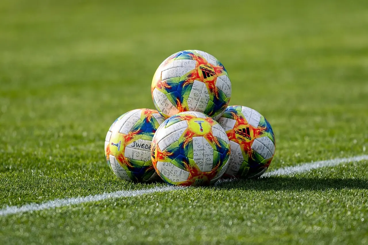 Runde 9 i 1. Lig 2025/26: store sejre, straffesparksdrama og sene afgørelser