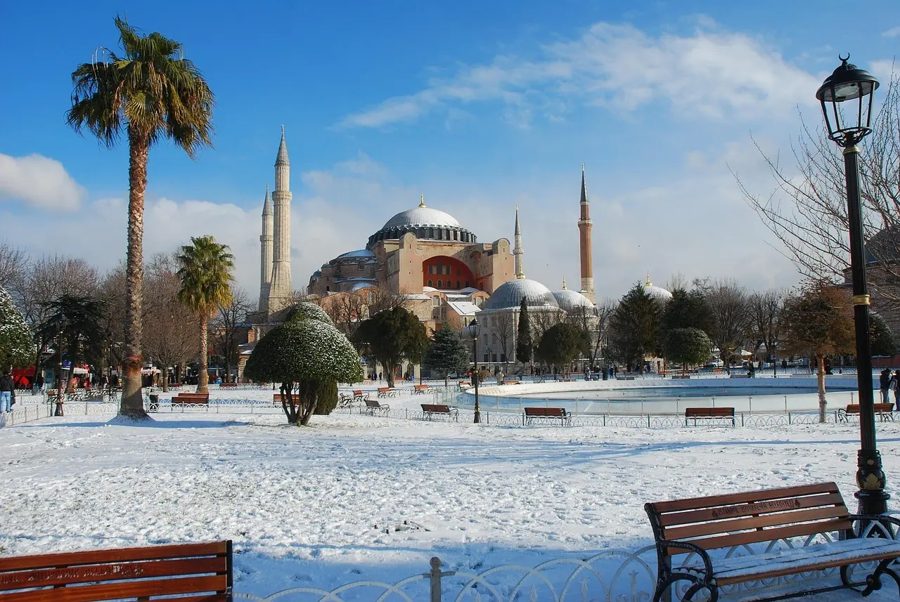Hvordan er vejret i Istanbul i juli?