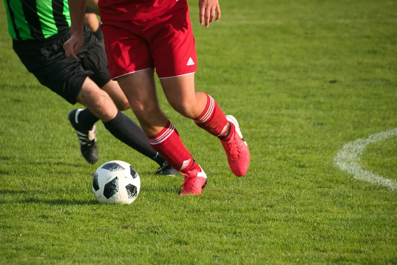 2. Lig 25/26, runde 30: Hele kampprogrammet, spilletider og nøgledetaljer samlet ét sted